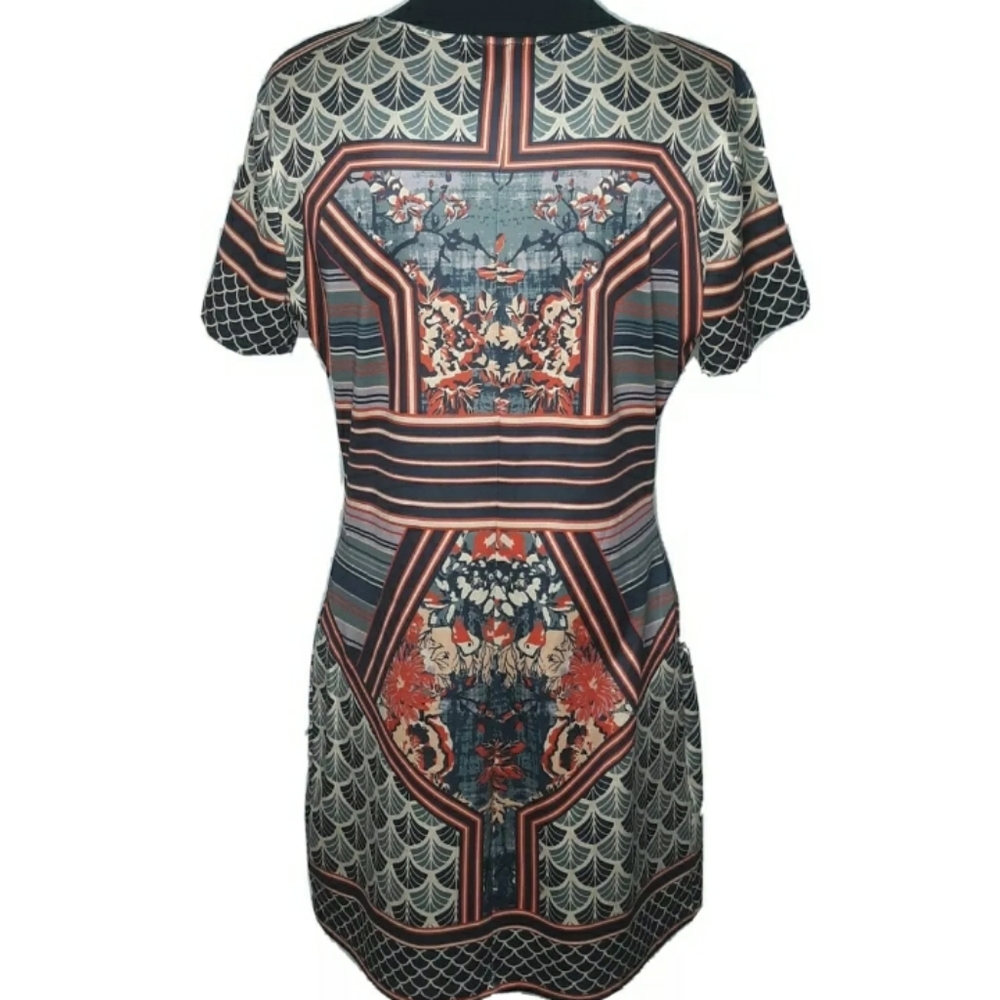 Forever 21 Abstract Print Bodycon Dress Si… - Picture 4 of 11